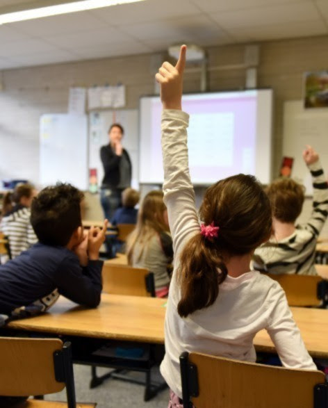 Notre École n’est pas à vendre